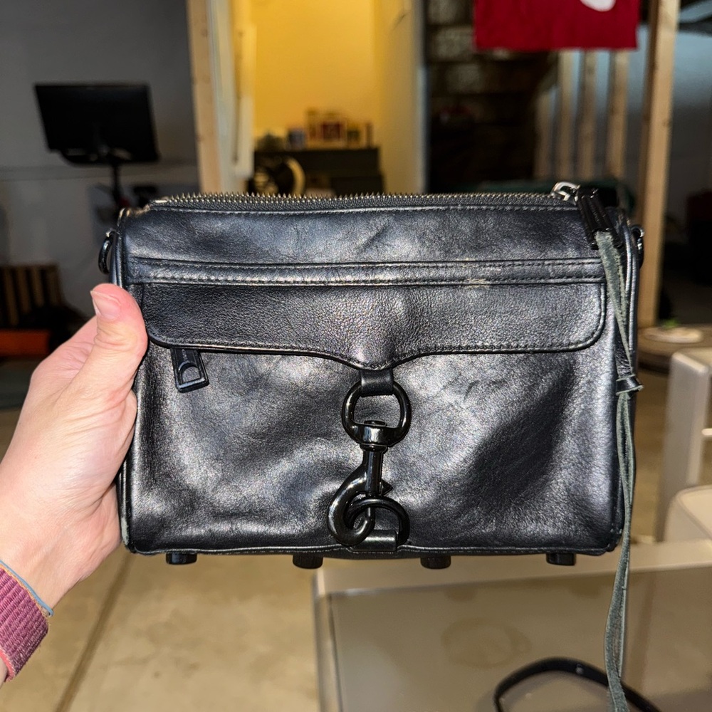 Black Leather Chain-Strap Crossbody Bag - Women Accessories